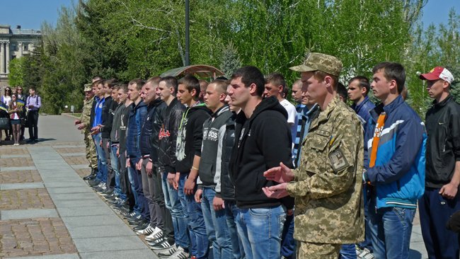 В Николаеве новобранцев торжественно отправили на службу в Нацгвардию (ФОТО+ВИДЕО) (фото) - фото 8