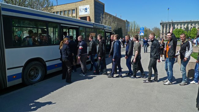 В Николаеве новобранцев торжественно отправили на службу в Нацгвардию (ФОТО+ВИДЕО) (фото) - фото 14