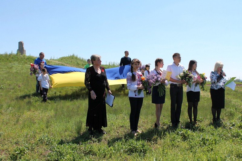 Николаевские моряки со школьниками возложили цветы к памятнику неизвестному солдату (ФОТО) (фото) - фото 3