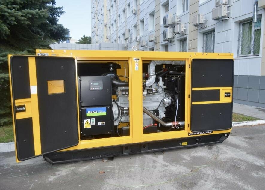 На Миколаївщині посадовець за завищеною ціною придбав генератор для лікарні
