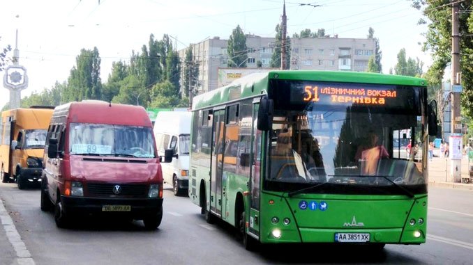 Сьогодні Миколаєвом курсує близько 400 одиниць громадського транспорту