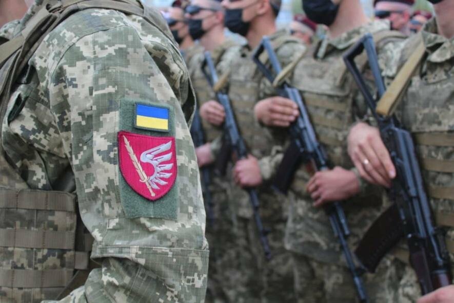 На Донеччині миколаївські десантники знищили  піхоту та БМП окупантів, - ВІДЕО