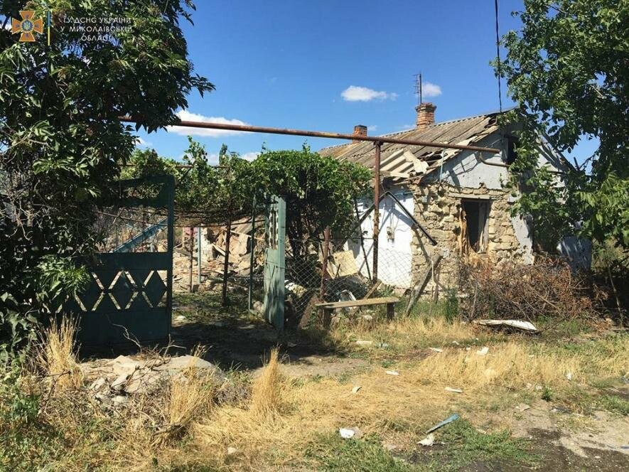 Наслідки ворожих обстрілів на Миколаївщині: за добу поранення отримали 29 людей