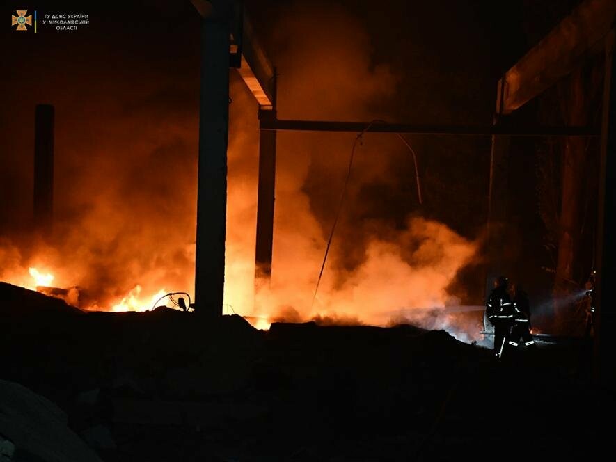Миколаївські рятувальники ліквідували 3 пожежі за добу, одна із них сталася через атаку русні