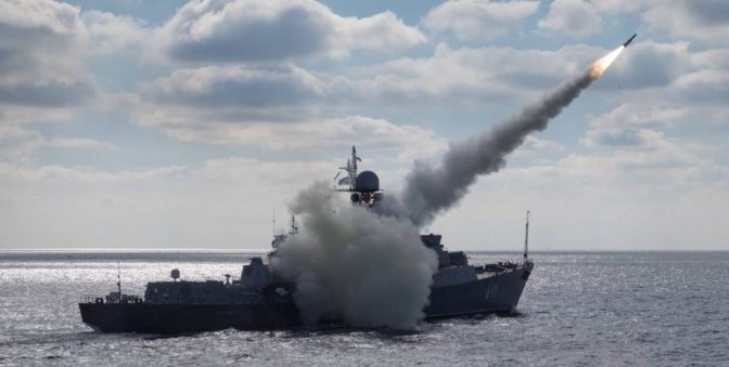У Чорному морі на бойовому чергуванні знаходиться 16 ворожих кораблів: є носії крилатих ракет 