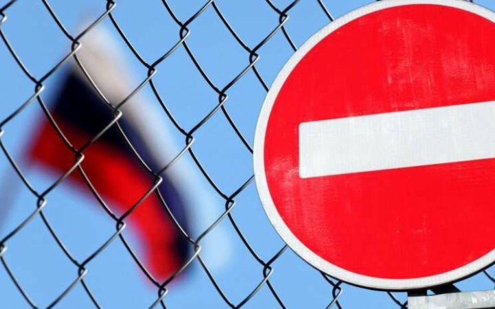  Дев'ять країн Євросоюзу припинили оформляти туристичні візи для росіян 