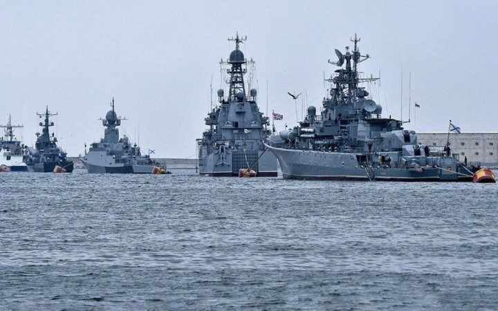 росіяни провели ротацію кораблів у Чорному морі