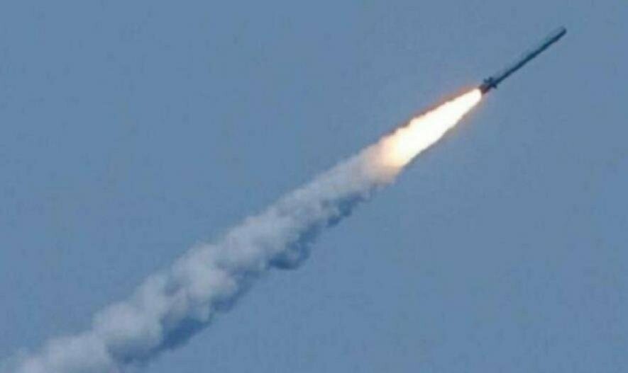 Ворожі обстріли на Миколаївщині: росіяни влучили в об’єкт інфраструктури та зруйнували дім