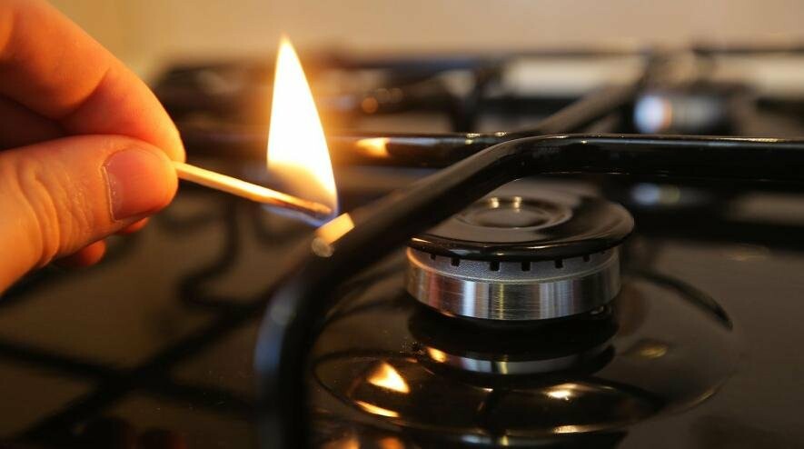 Деякі населені пункти Миколаївщини залишаються без електроенергії та газопостачання 