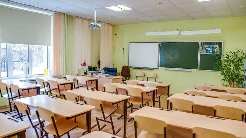 Окупанти примушують українців віддавати дітей у школи з російською навчальною програмою