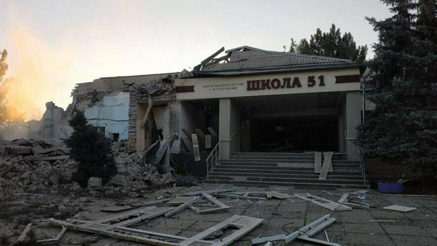 У Миколаєві школу 51, яка пошкоджена внаслідок обстрілів, доцільніше побудувати заново 