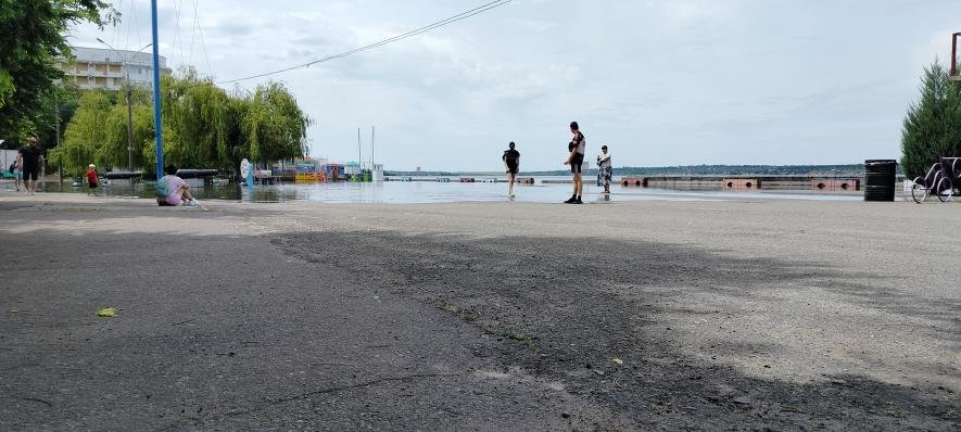 Ще мінус 8 сантиметрів: ситуація з підтопленням у Миколаєві