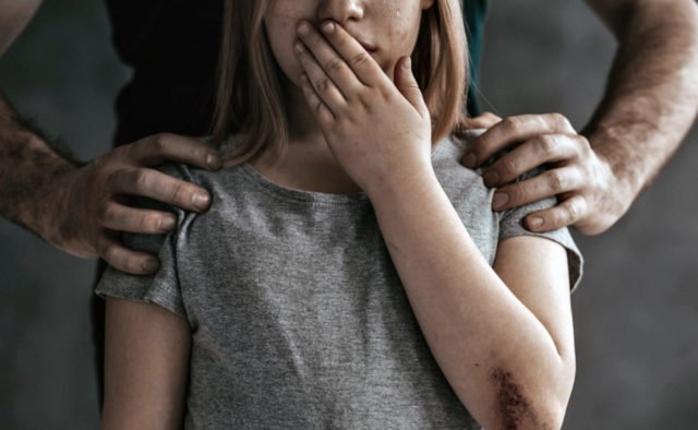 На Миколаївщині чоловік підозрюється у згвалтуванні неповнолітньої. Йому вже обрали запобіжний захід 
