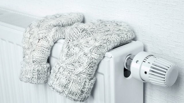 Українців закликали вже зараз готуватись до зими та мати запаси усього необхідного 