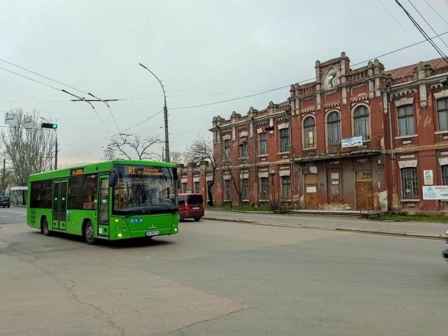 У Миколаєві на маршрутах працює майже 400 одиниць транспорту