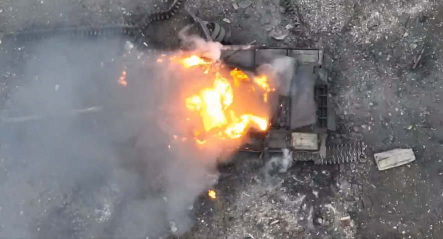 Миколаївські десантники спалили на Донеччині ще один ворожий танк, - ВІДЕО