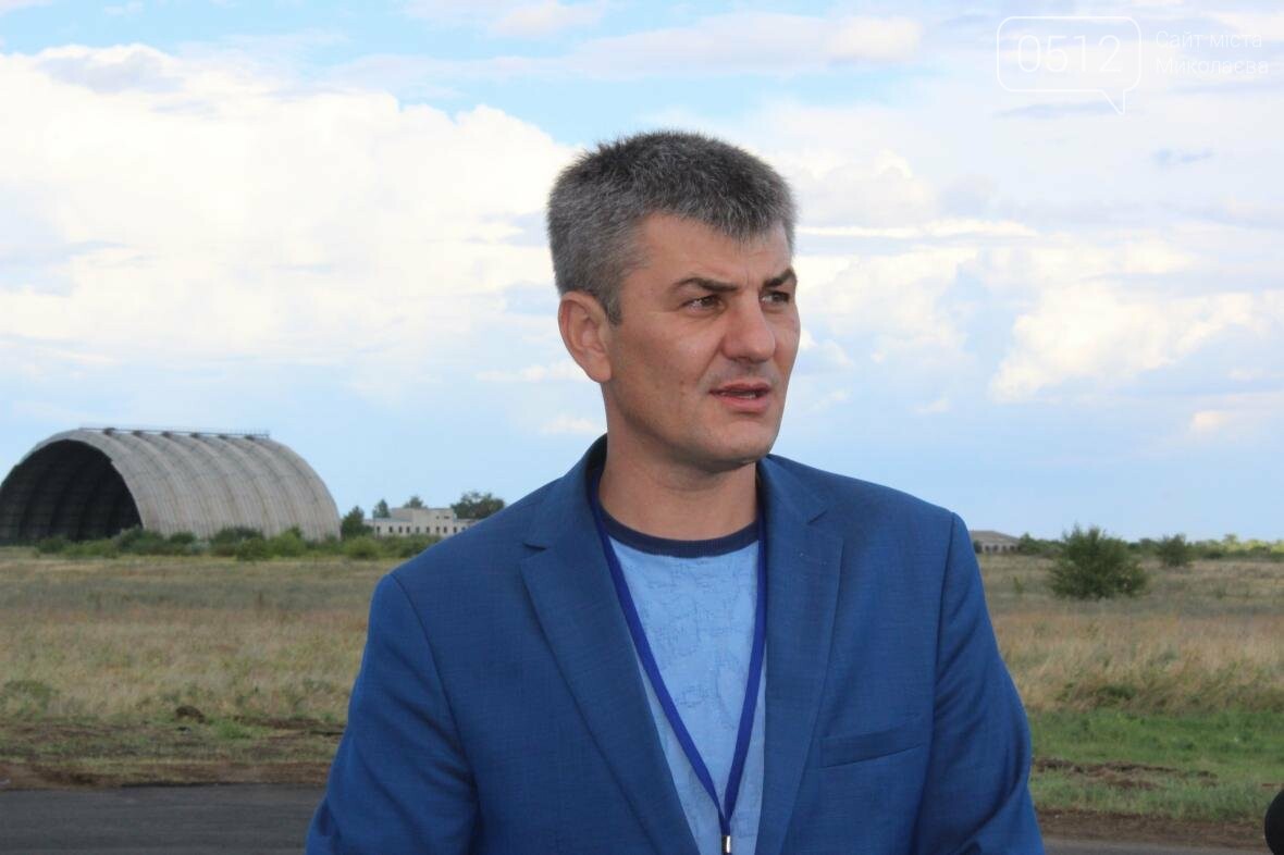 В николаевском аэропорту показали отремонтированную взлетну..., фото-1 В николаевском аэропорту показали отремонтированную взлетную полосу (ФОТО, ВИДЕО), фото-1