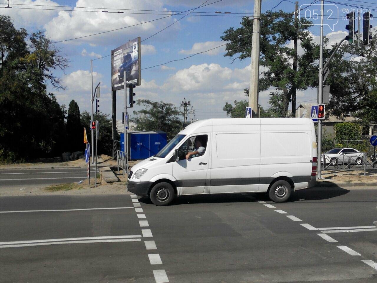 Из-за установления нового светофора на Херсонском шоссе пос..., фото-1 Из-за установления нового светофора на Херсонском шоссе постоянно образовывается огромная пробка, - ФОТО, фото-1