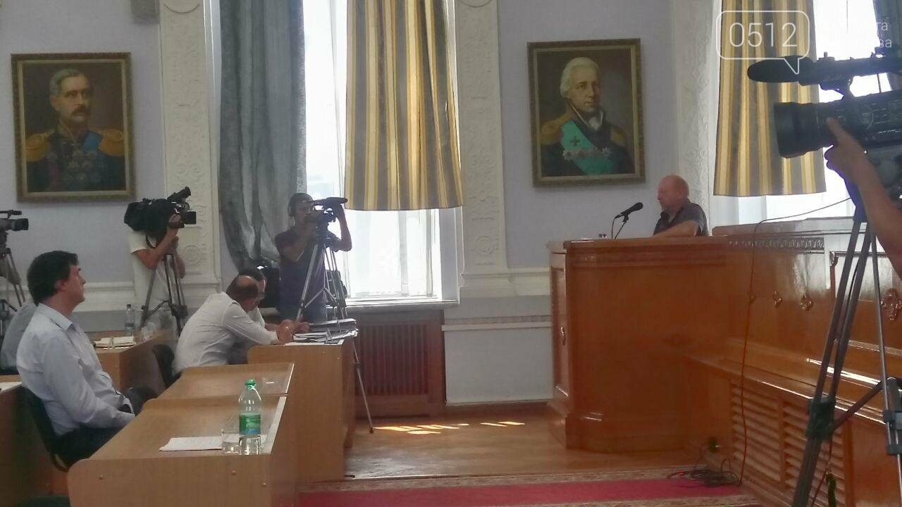 В Николаевском городском совете началась сессия: обсуждают..., фото-1 В Николаевском городском совете началась сессия: обсуждают проблемы бездомных собак и сферу ЖКХ, - ФОТО, ВИДЕО, фото-1