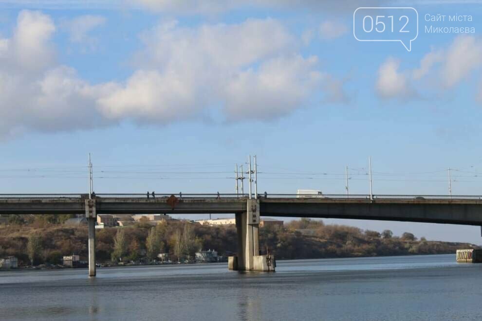 Ингульский и понтонный мост в Николаеве