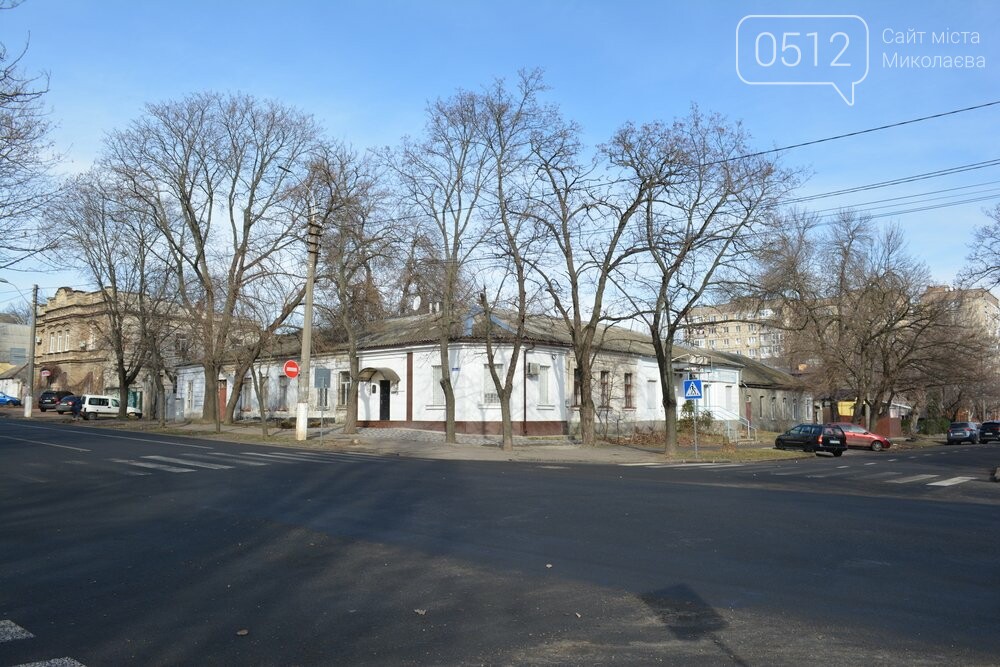 пересечение улиц Большой Морской и Наваринской