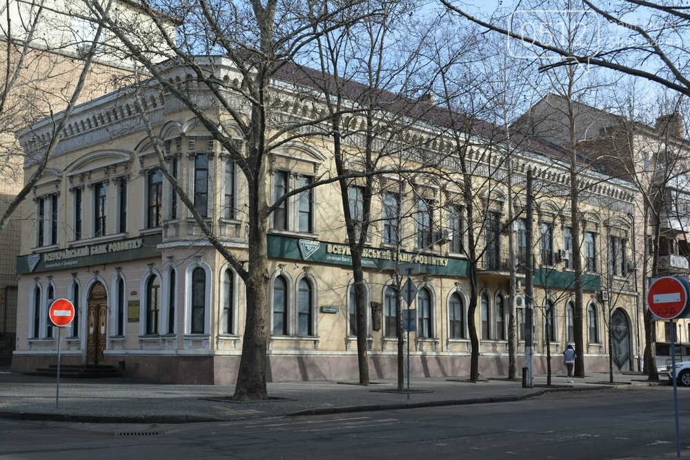 в этом доме до 1901 года жил итальянский консул Август Донати