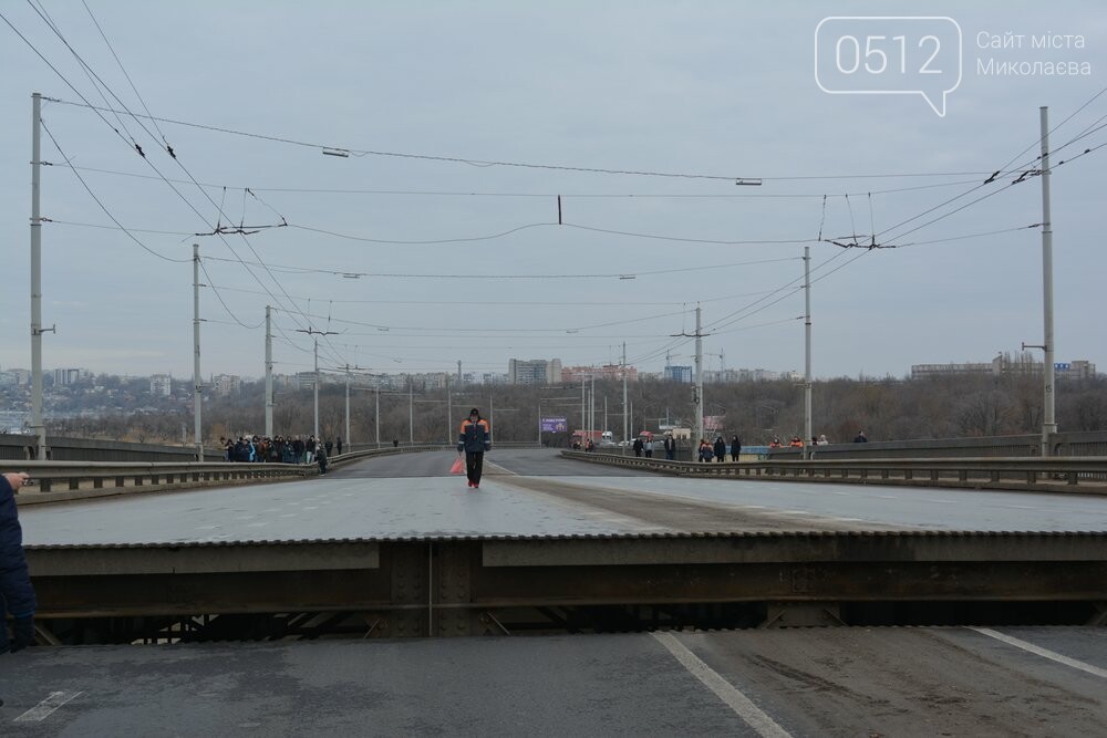 разводка мостов в Николаеве - выход "Переяслава"