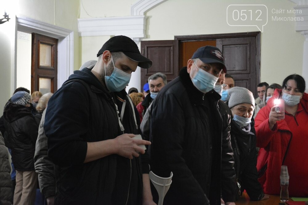 общественные слушания по вопросу застройки жилыми домами пустыря в районе Сухого фонтана