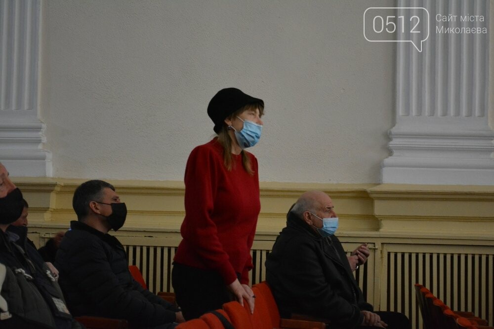 общественные слушания по вопросу застройки жилыми домами пустыря в районе Сухого фонтана