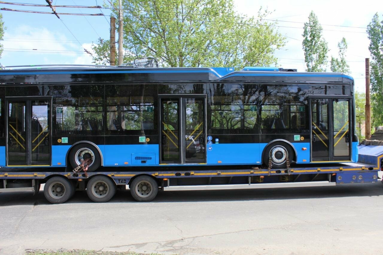 Троллейбусы, прибывшие 23 апреля