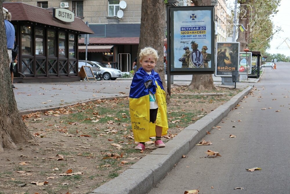 В Николаеве сотни людей вышли на акцию, чтобы привлечь внимание к проблемам военнопленных