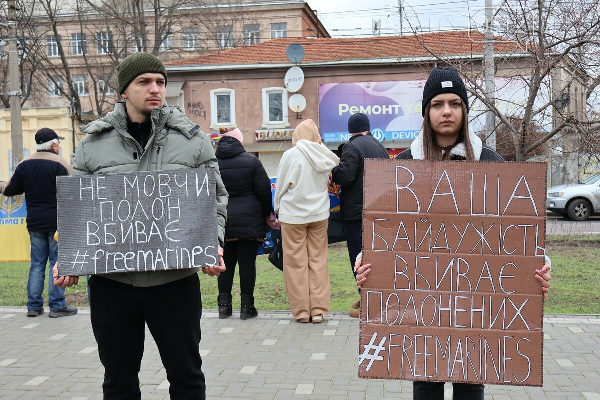 в Николаеве состоялась акция-напоминание о пленных и без вести пропавших военных