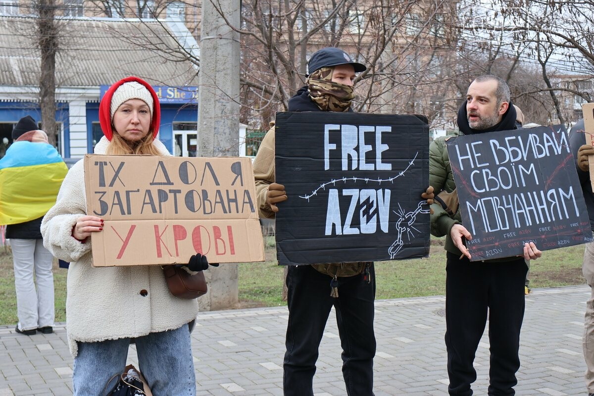 в Николаеве состоялась акция-напоминание о пленных и без вести пропавших военных