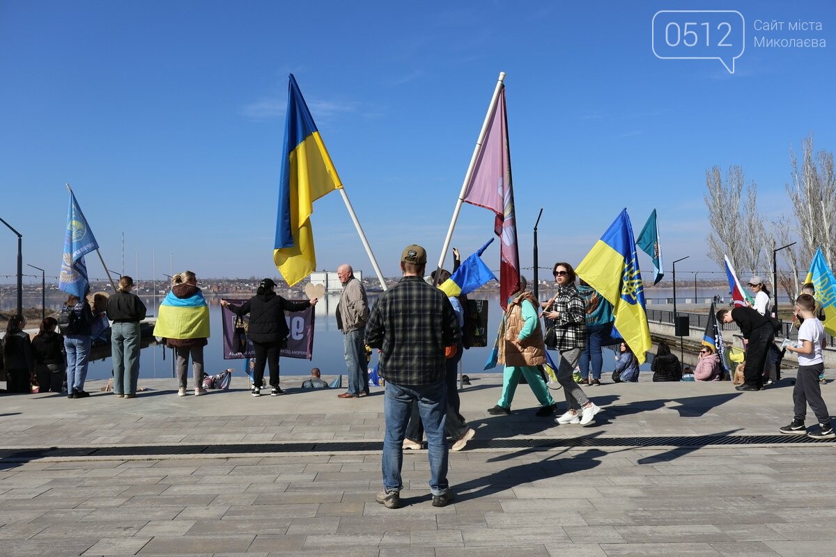 Автопробег в Николаеве в поддержку военнопленных и без вести пропавших бойцов. Фото 0512