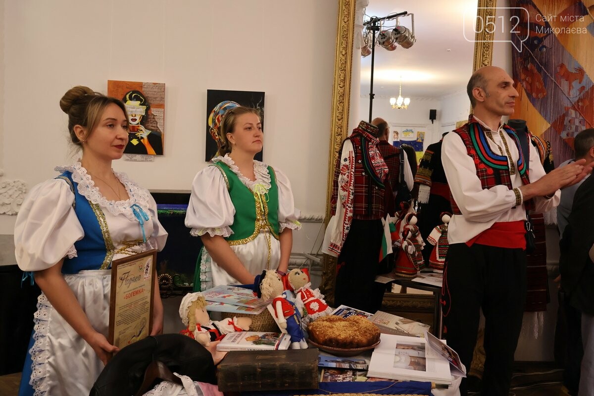 У Миколаєві відкрили творчу виставку до Дня міжнаціональної злагоди