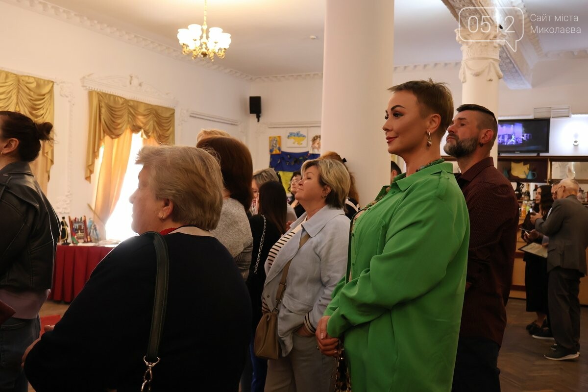 У Миколаєві відкрили творчу виставку до Дня міжнаціональної злагоди