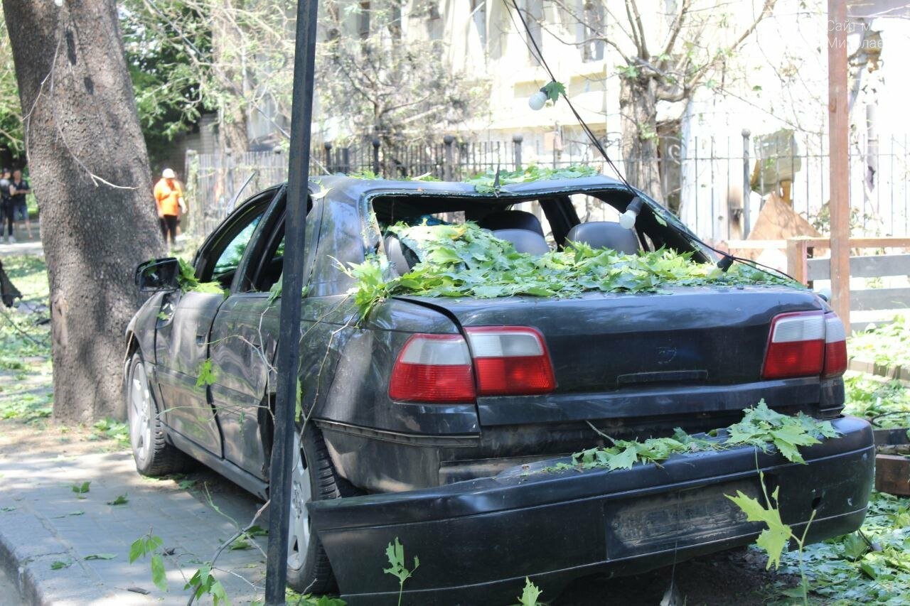 Пошкоджені автомобілі