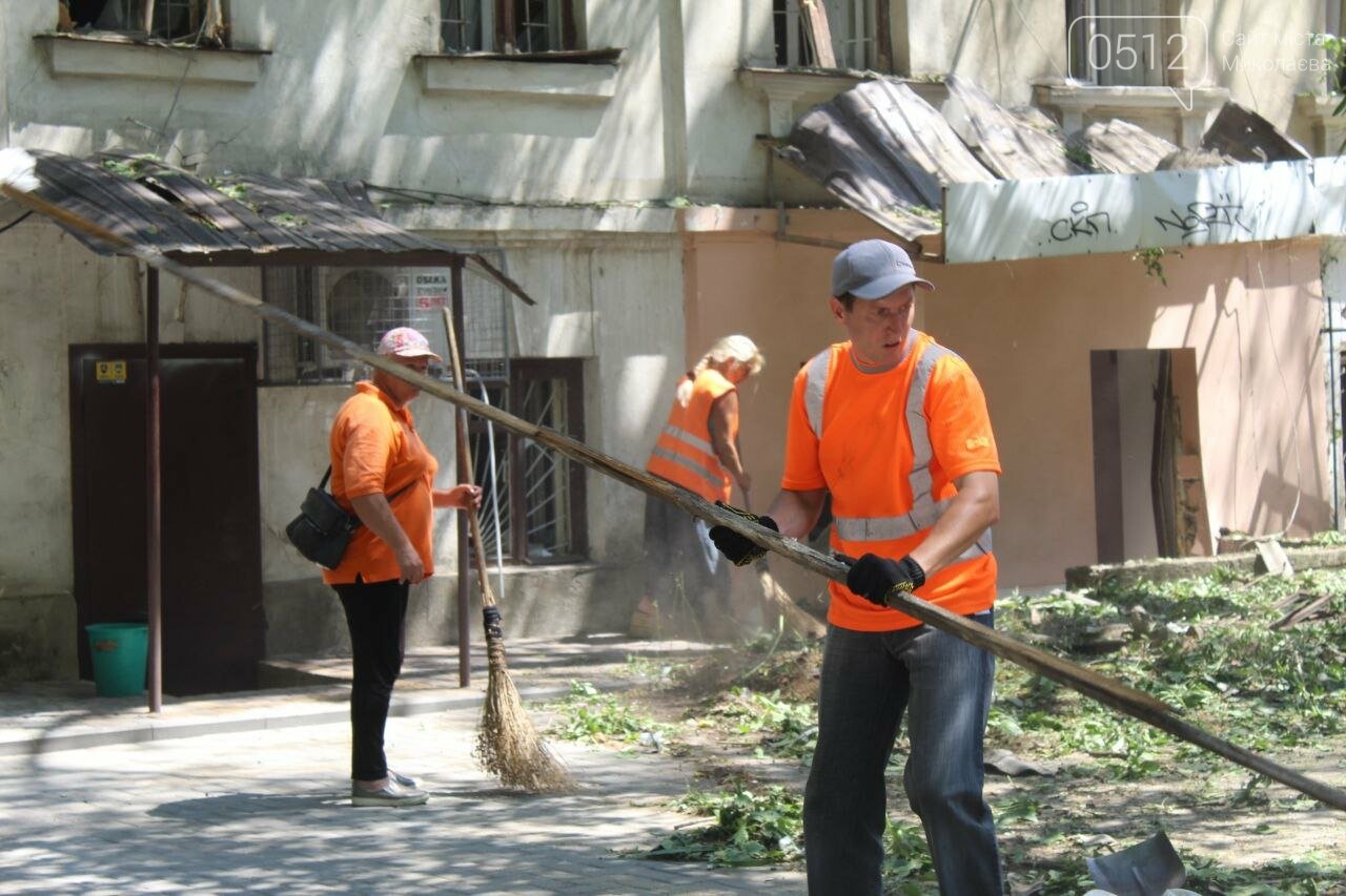Ликвидация последствий атаки в Николаеве