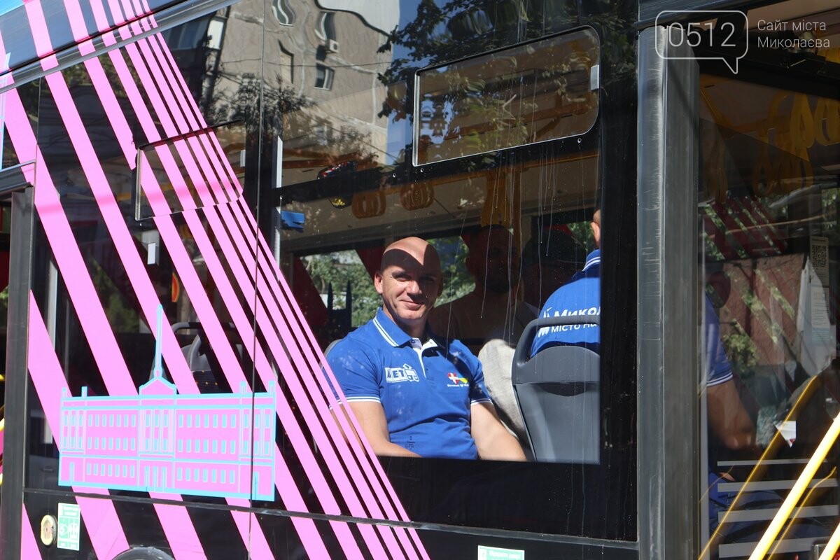 Датская поддержка во время войны: Николаев получил новые троллейбусы и запускает дополнительные маршруты