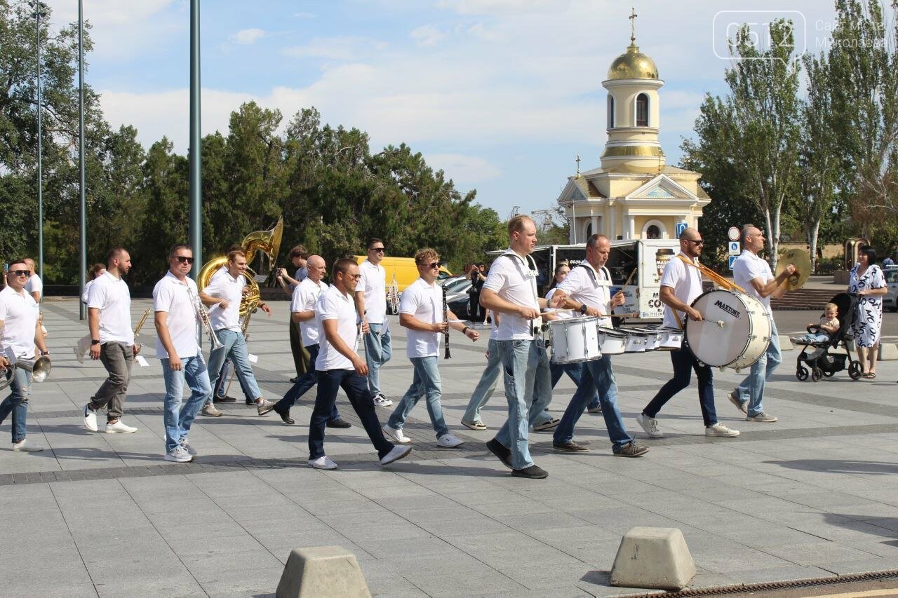 Шествие ко Дню города Николаева