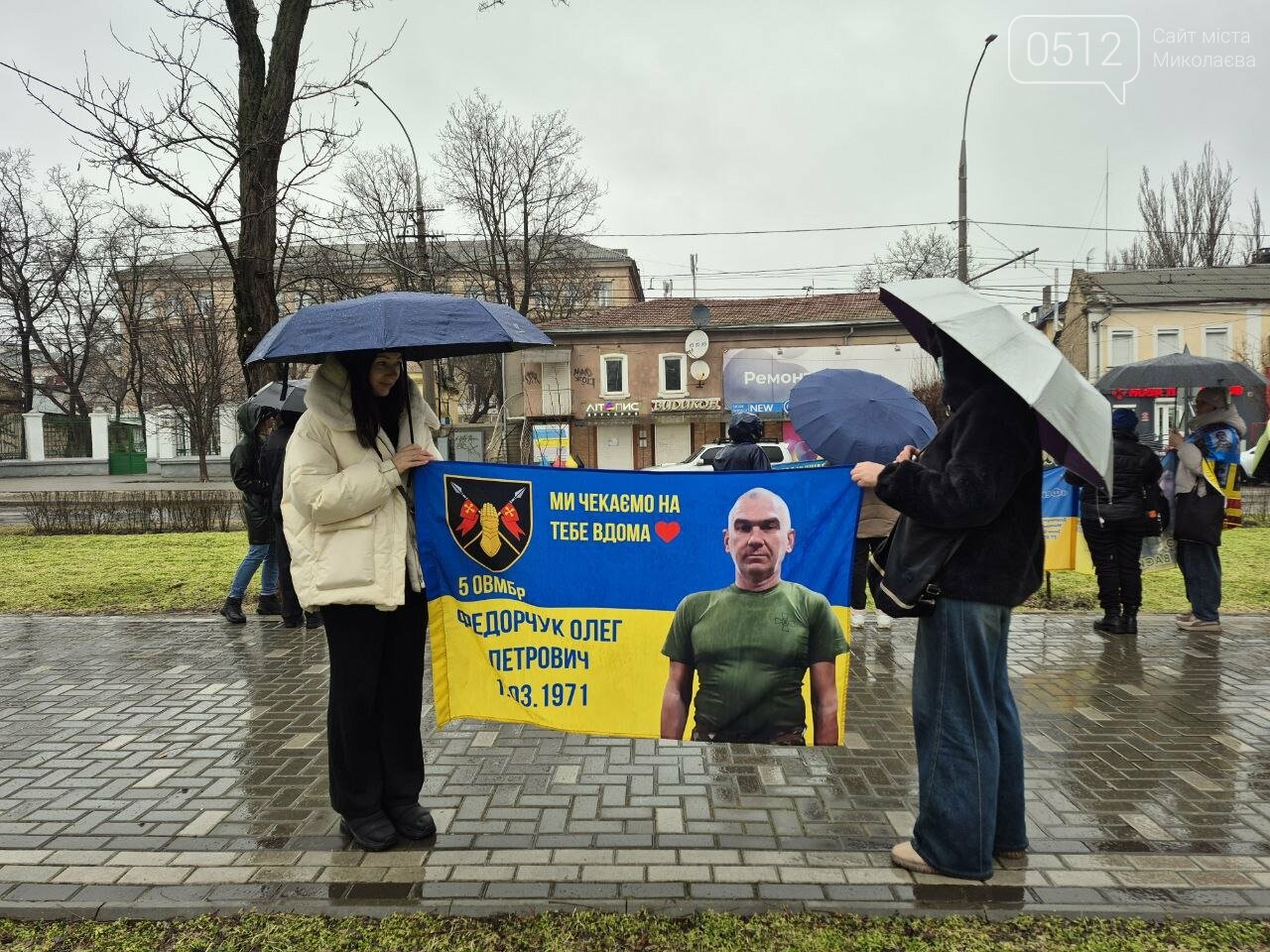 Наталья слева