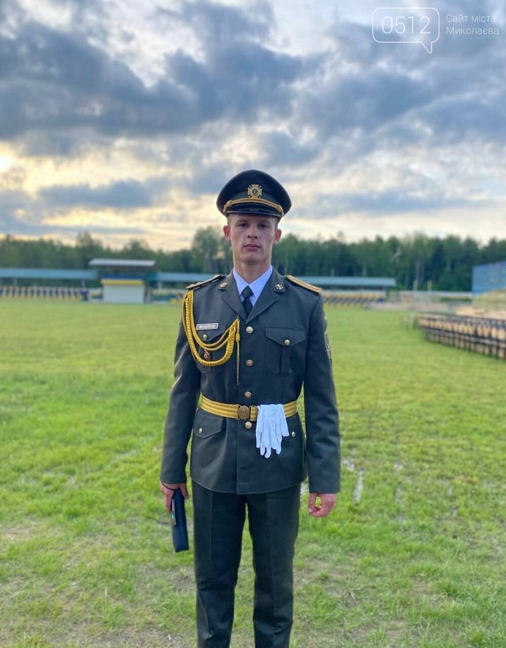 Юрий на выпуске в академии