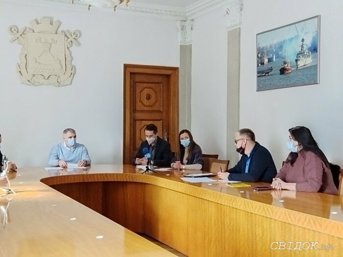 В Николаеве подготовят проект по работе рынков в период “красной” зоны 