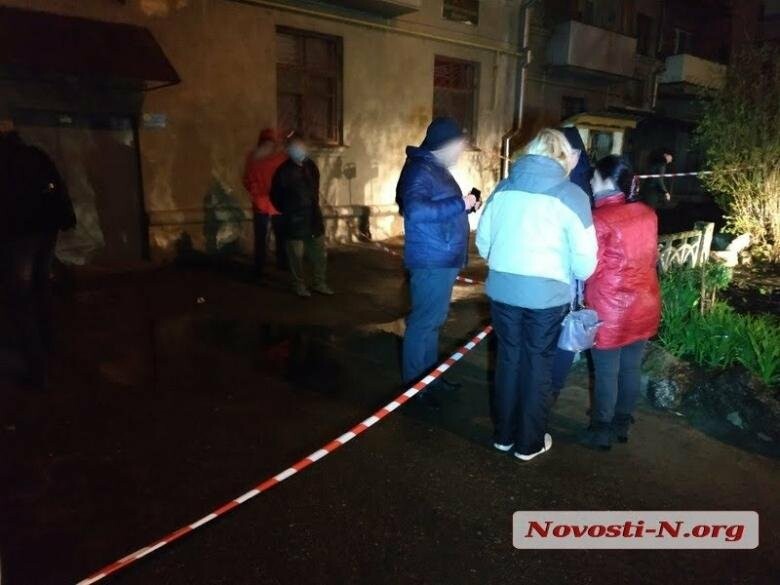 Стрельба в центре Николаева: убитый должен был находиться под круглосуточным домашним арестом, но нарушил его