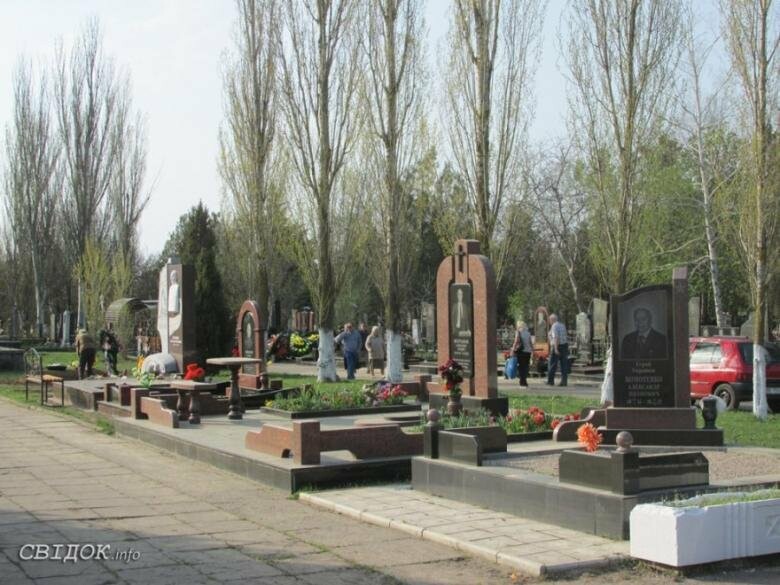 В Николаеве после Пасхи временно закроют въезд на городское кладбище,- ДАТА 