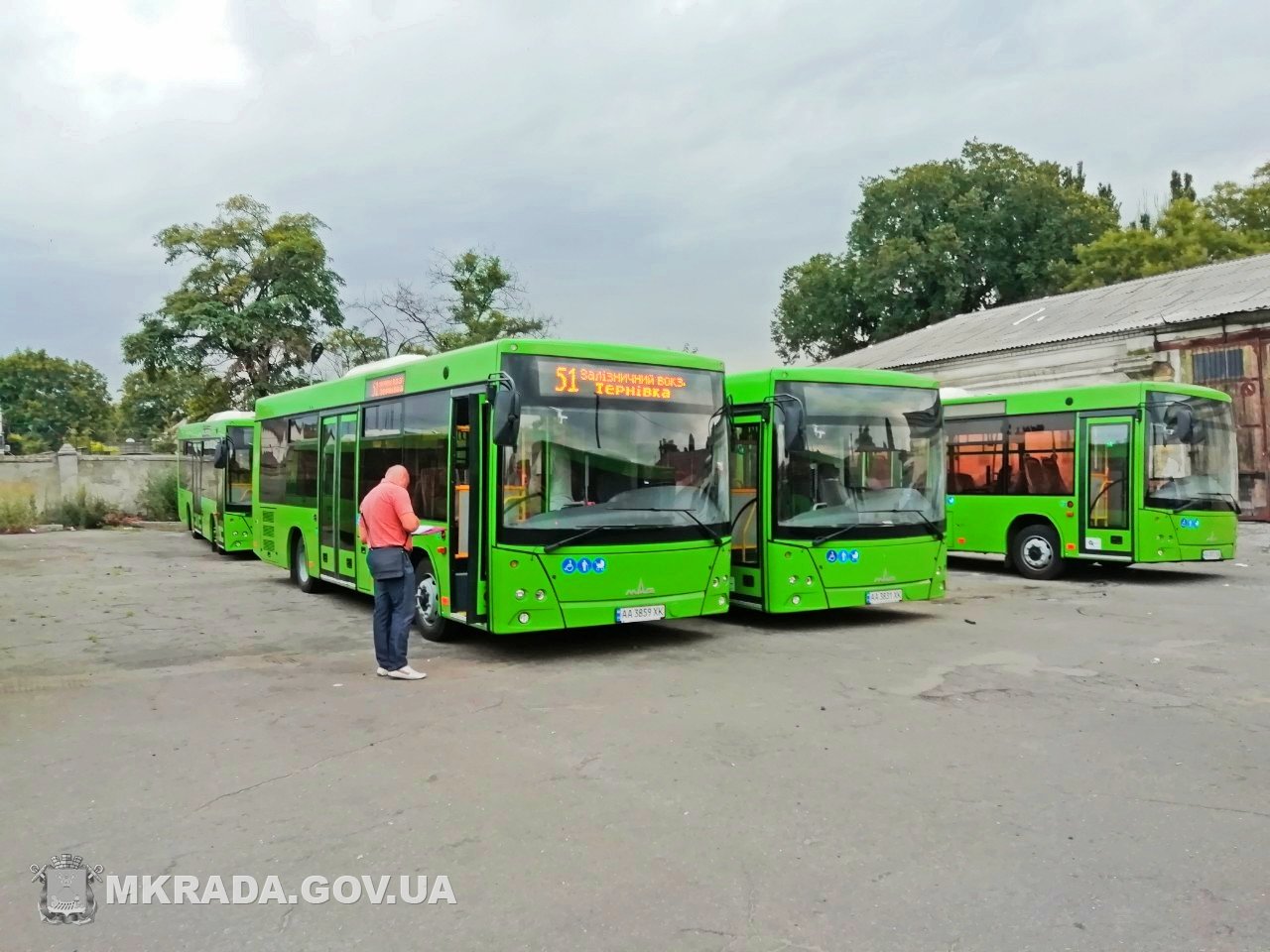 Николаевский автобус. Зеленый автобус. Автобусы Николаева. Николаев транспорт.