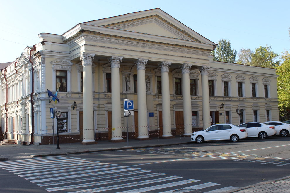 Николаевский художественный русский драматический театр