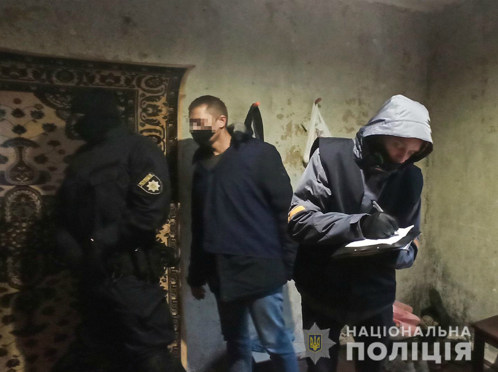 Николаевские полицейские задержали мошенников