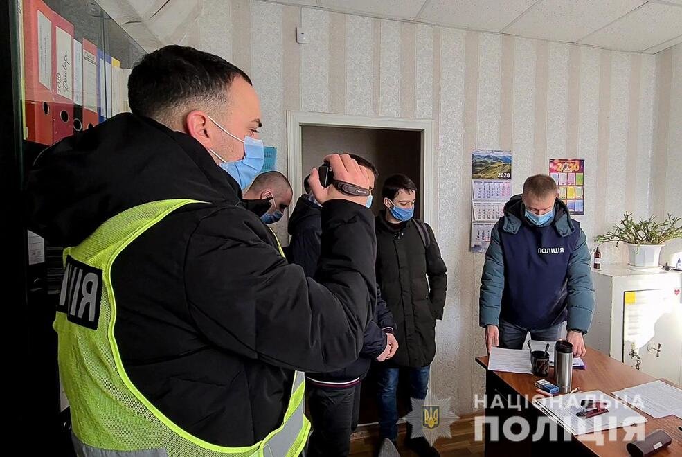 Полиция изъяла деньги и бухгалтерскую документацию предприятия ритуальных услуг
