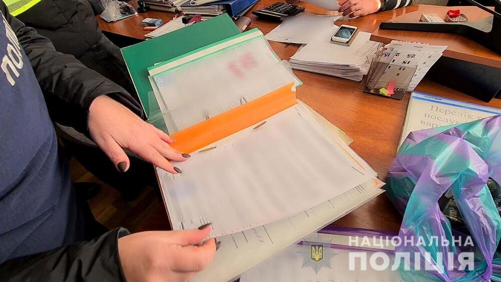 Полиция изъяла деньги и бухгалтерскую документацию предприятия ритуальных услуг